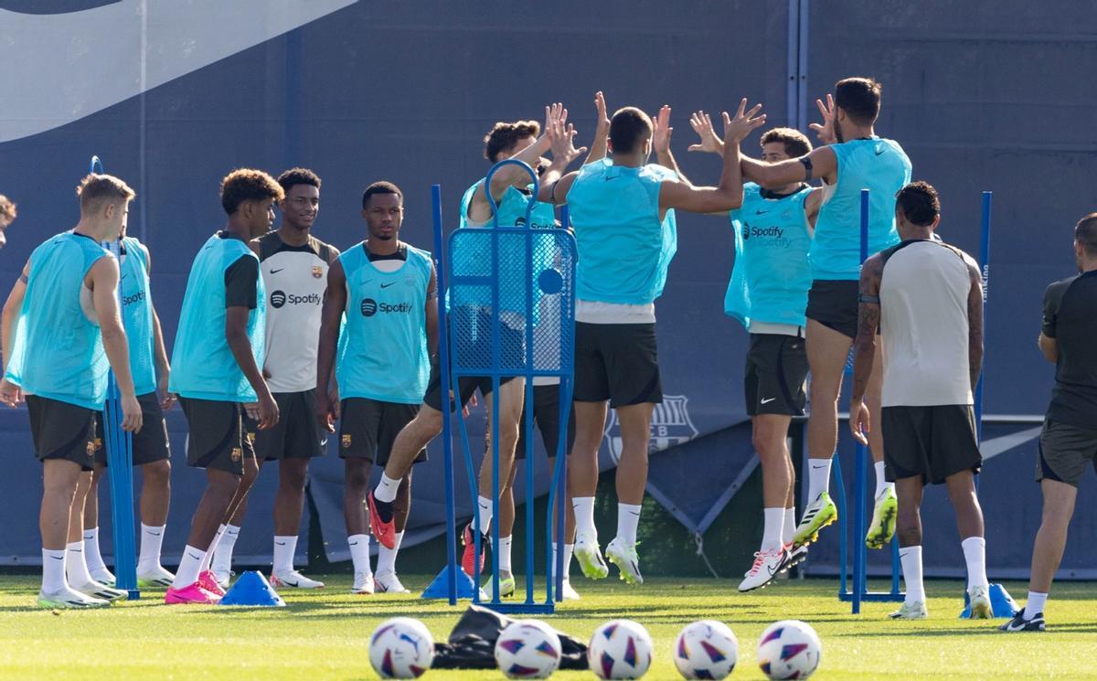 ¡Buenas noticias para Xavi! Íñigo ya entrena con el grupo antes del Barça - Cádiz