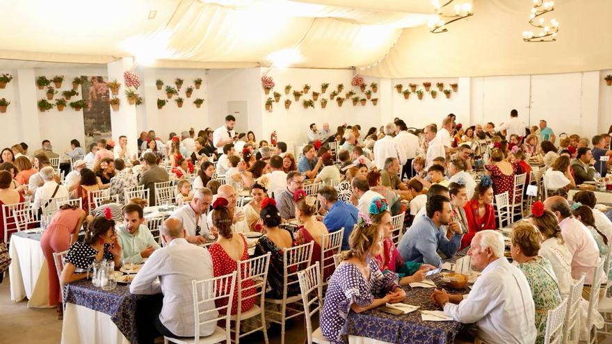 La Feria de Córdoba, abierta a todos con excepciones: estos son los 8 motivos por los que te prohibirán entrar a una caseta