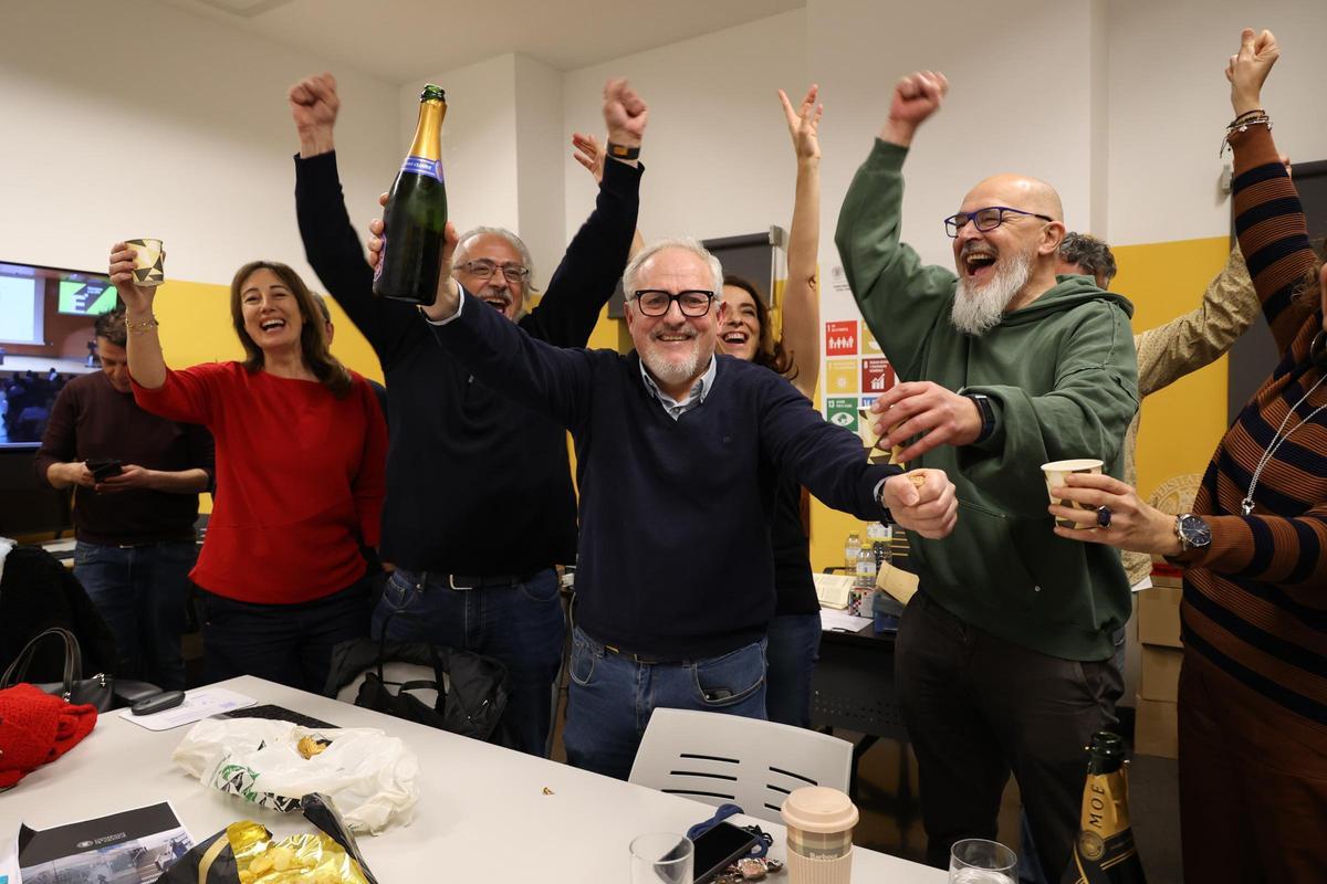Bernabeu celebra con su equipo la victoria