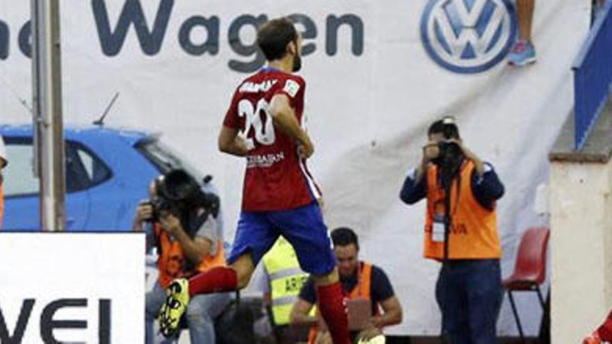 La Unión Deportiva Las Palmas pierde con la cabeza alta en el Vicente Calderón