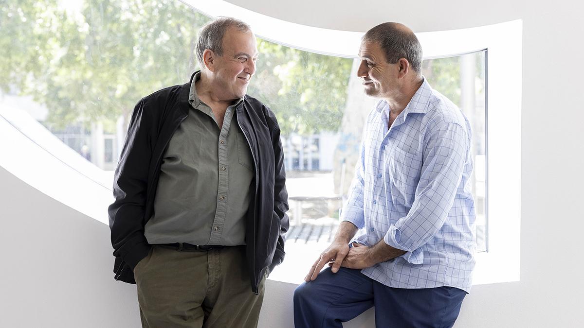 A la izq. Rami Elhanan y a la derecha Bassam Aramin
