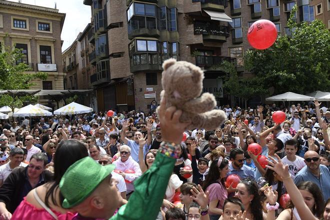 Todas las imágenes del pasacalles sardinero y del desfile de Doña Sardina en Murcia