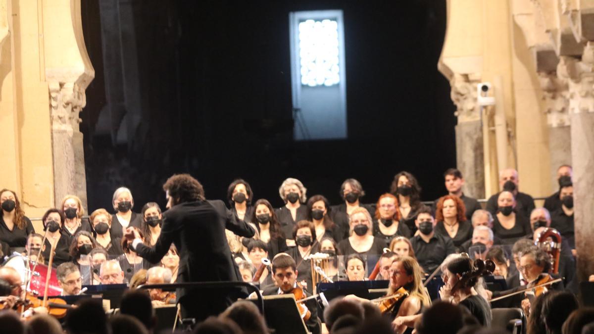 Concierto conmemorativo del 50º aniversario de la UCO, con la Orquesta de Córdoba, el Coro Averroes y el Coro Ziryab, en el 2022.