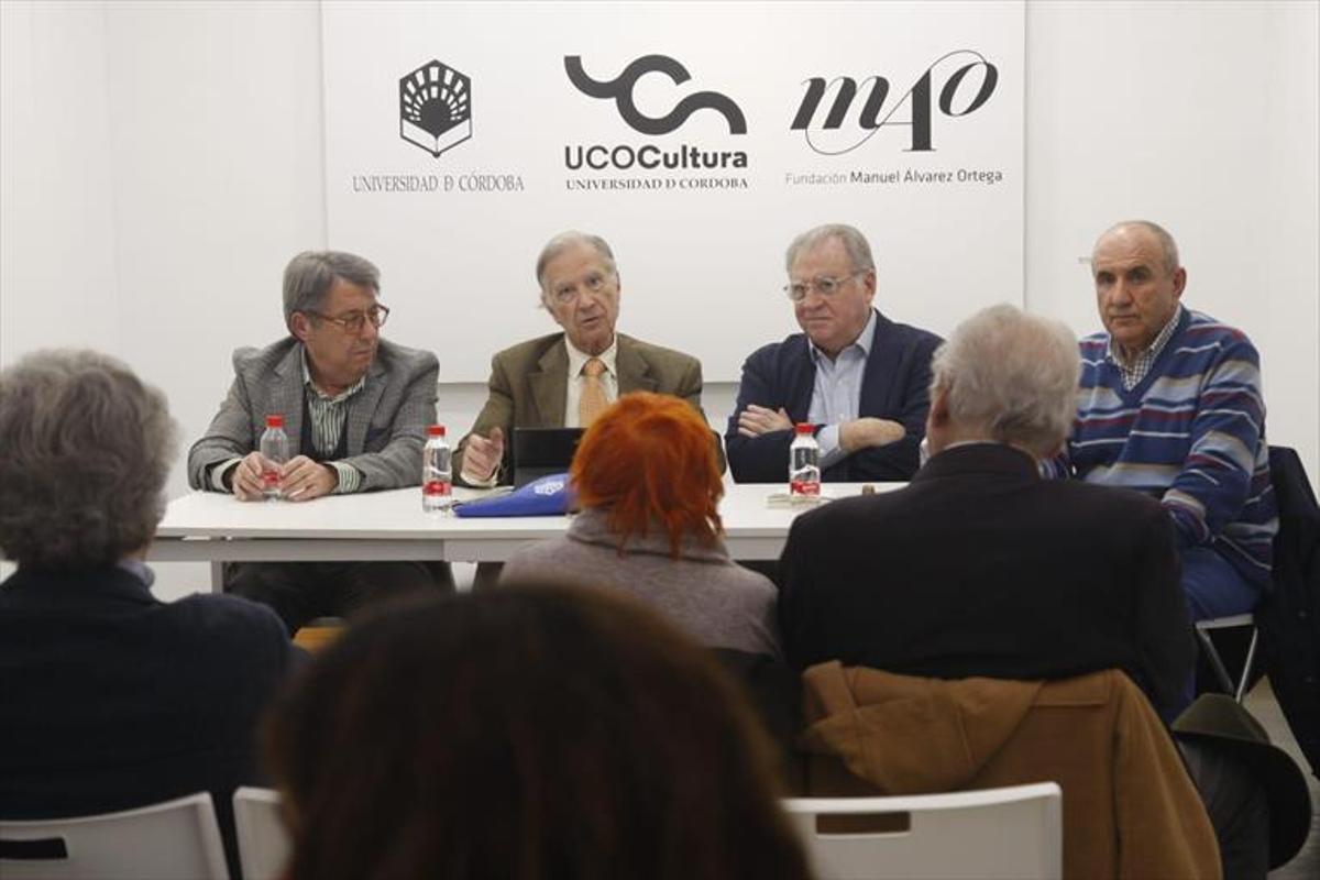 Jaime Siles juega con la realidad en su repaso al mundo clásico