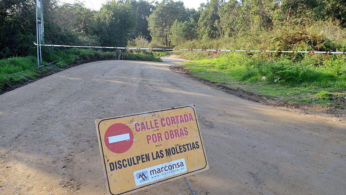 El Concello ha comenzado las obras de reparación del vial del faro de Punta Cabalo.