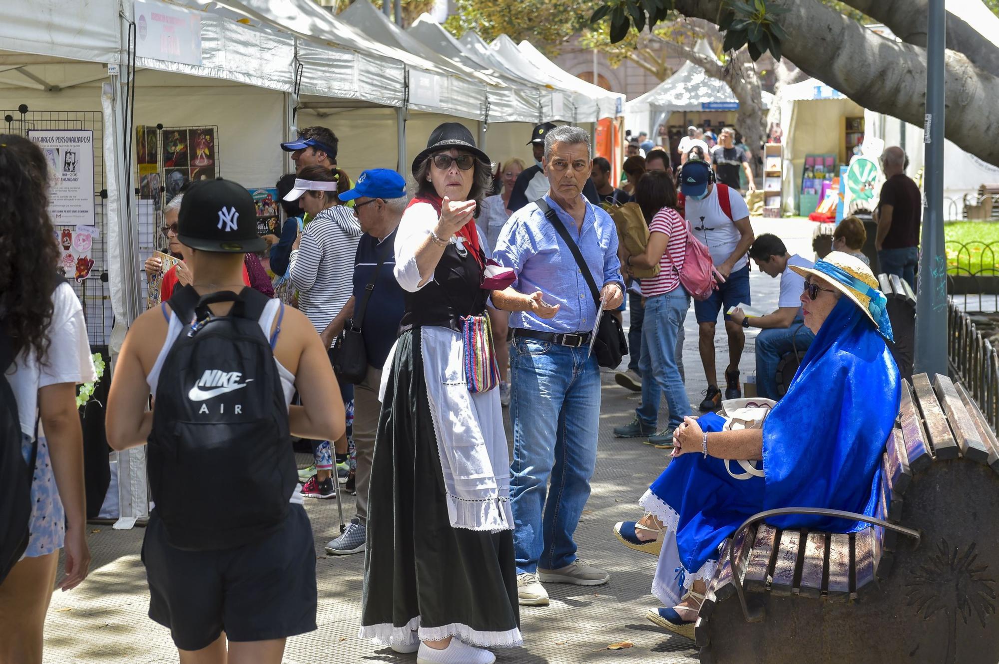 Ambiente en la Feria del Libro en Las Palmas de Gran Canaria (30/05/22)