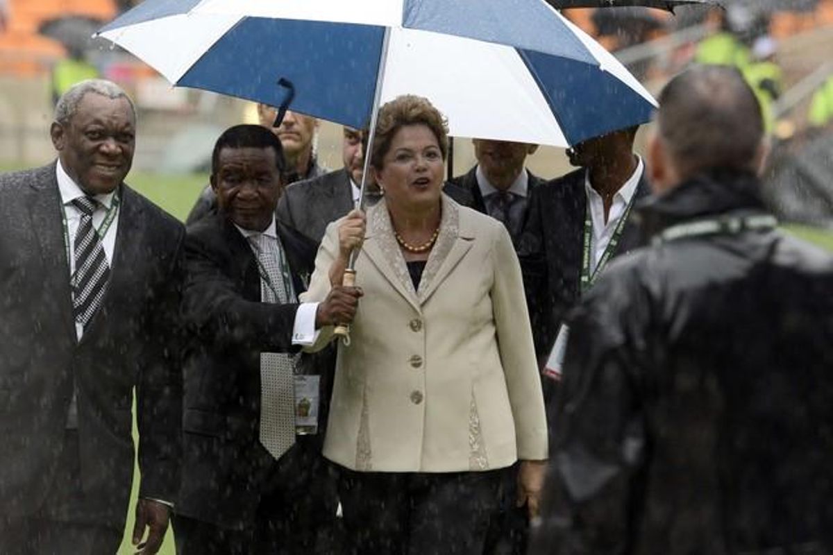 La presidenta del Brasil, Dilma Rousseff, en el moment d’arribar.