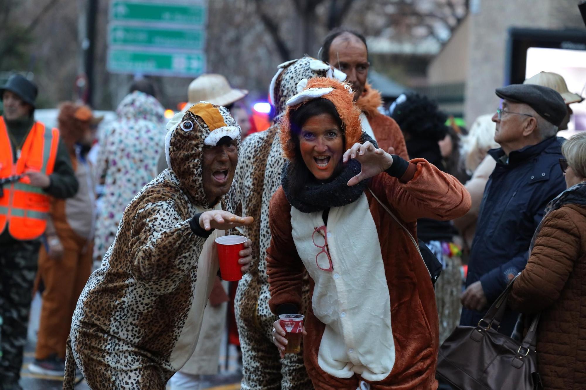 Gran ambiente de carnaval en las calles de Zaragoza