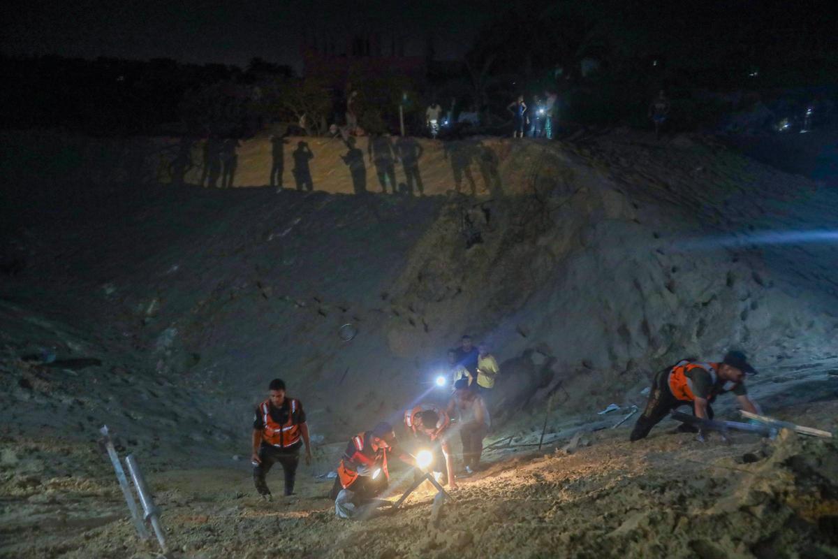 Decenas de muertos en un ataque israelí en una zona humanitaria cerca de Khan Younis