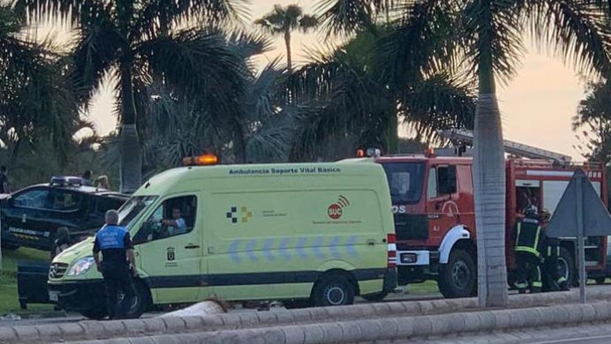 Vuelco de un vehículo en Maspalomas