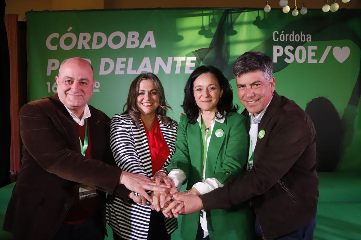 El nuevo triunvirato del PSOE: Martínez, Serrano y Llamas con Crespín.