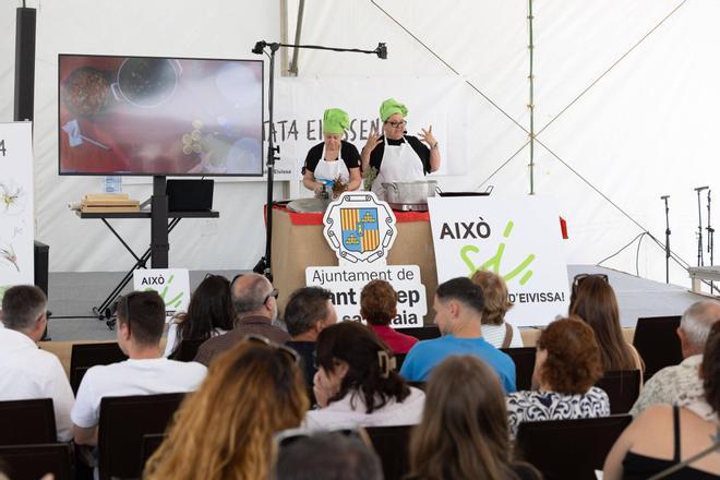 Descubre todas las fotos de la III Feria de la patata ibicenca