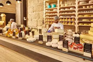 Quesería Cultivo, un escaparate para los quesos artesanos de la España vaciada