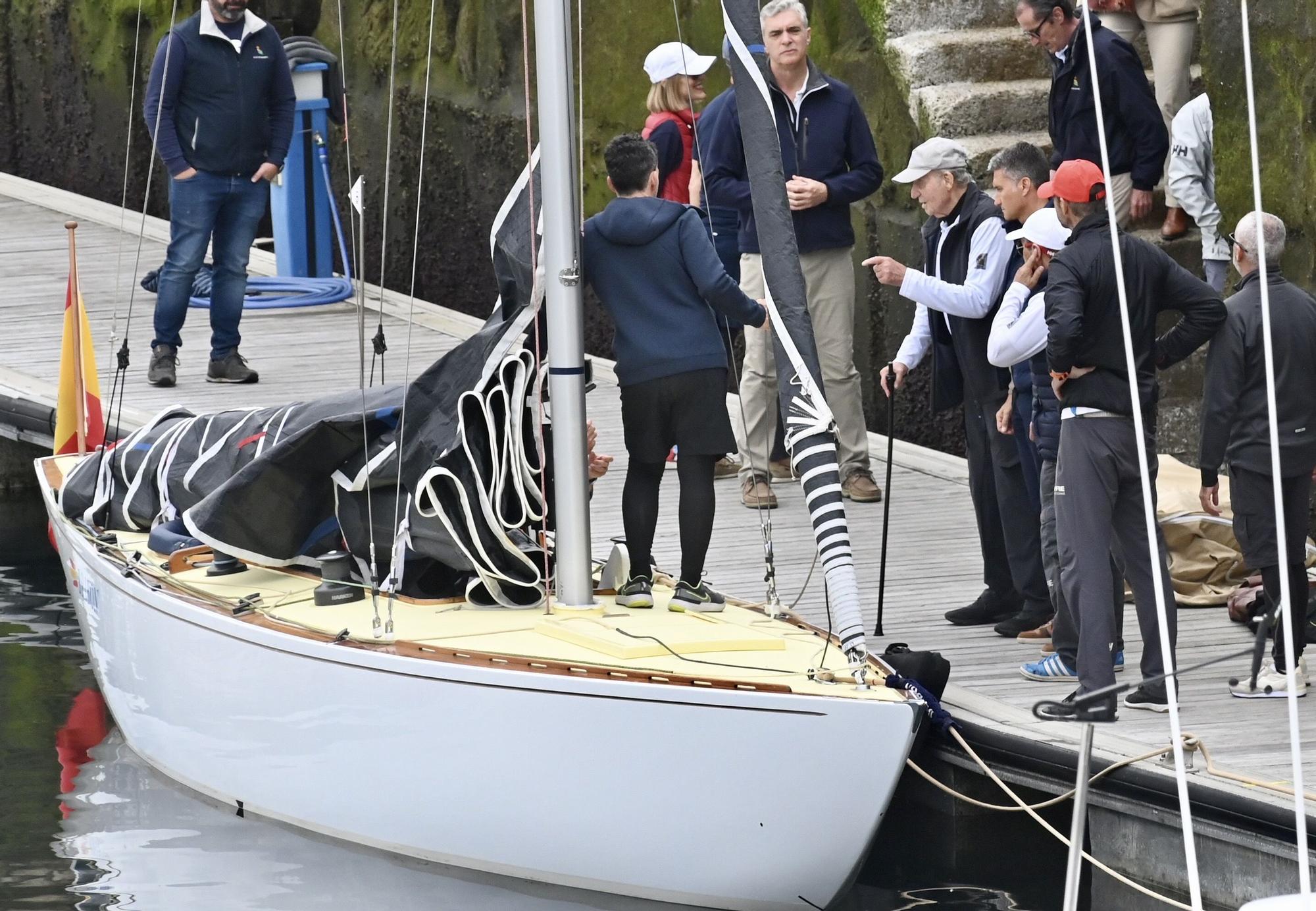 El rey emérito, Juan Carlos I, ya navega por aguas de Sanxenxo