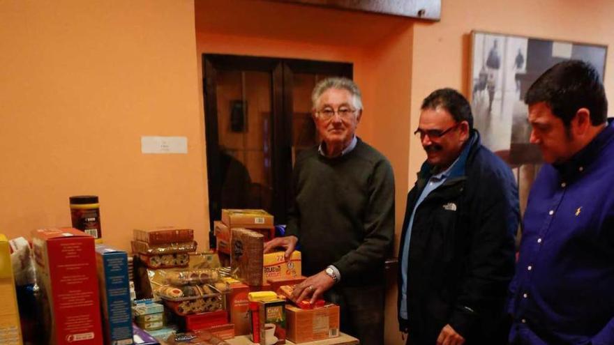 Santa María del Mar recoge alimentos