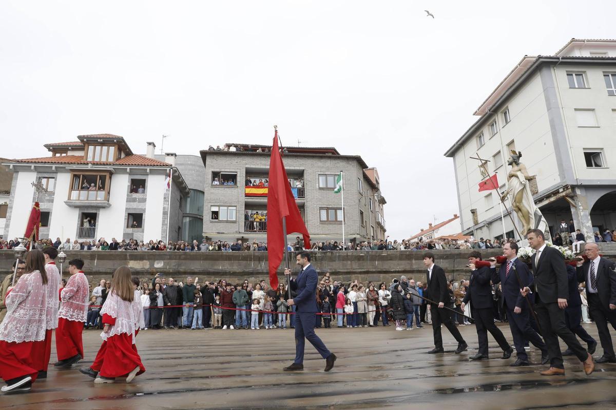 EN IMÁGENES: Félix Prieto se estrena como nuevo abanderado de La Venia de Luanco