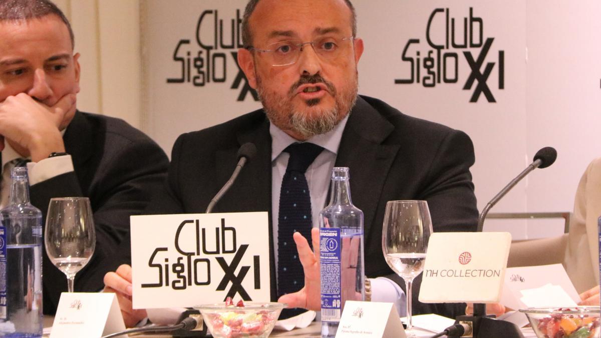 Alejandro Fernández, este martes en el Club Siglo XXI, en Madrid.