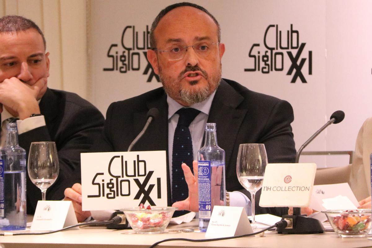 Alejandro Fernández, este martes en el Club Siglo XXI, en Madrid.