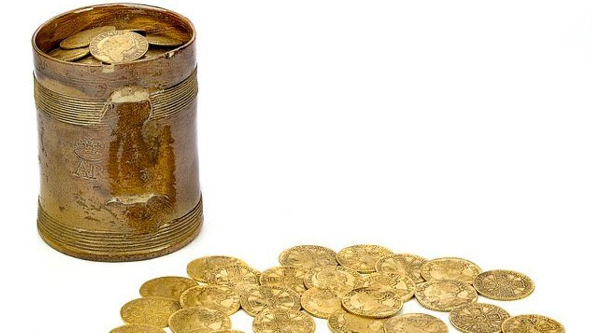 Monedas de oro encontradas y subastadas