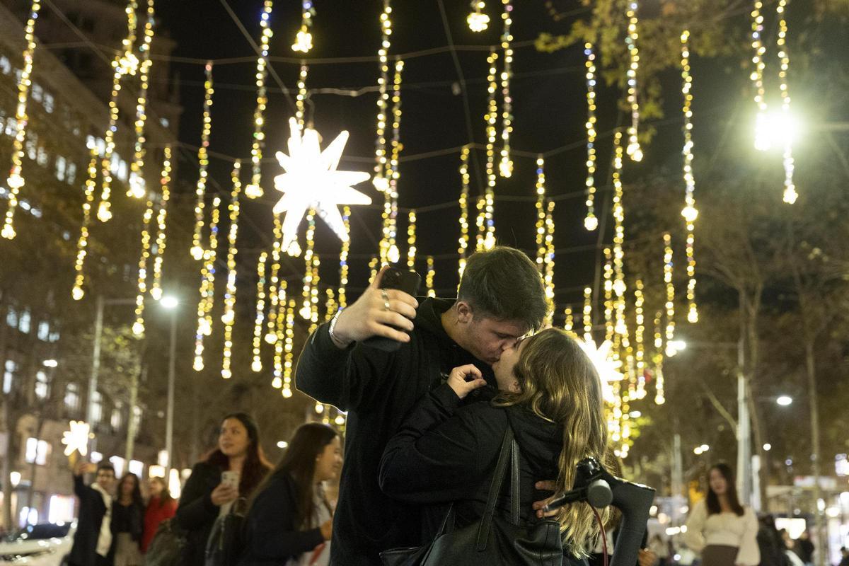 Barcelona encendrà els llums de Nadal al passeig de Gràcia Barcelona encendrà els llums de Nadal al passeig de Gràcia