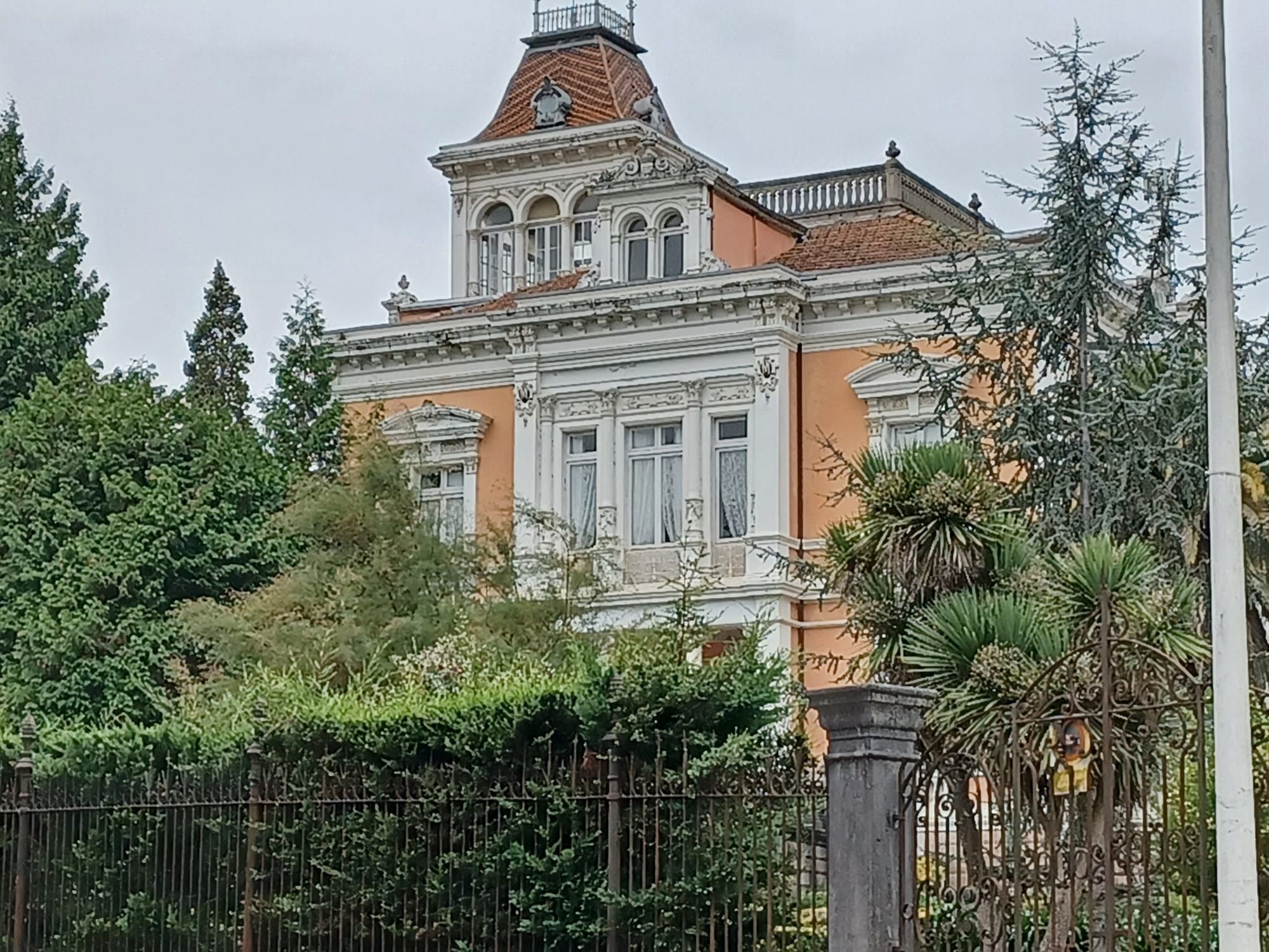 Grado da luz a su patrimonio indiano: así son los siete palacetes del centro de la villa