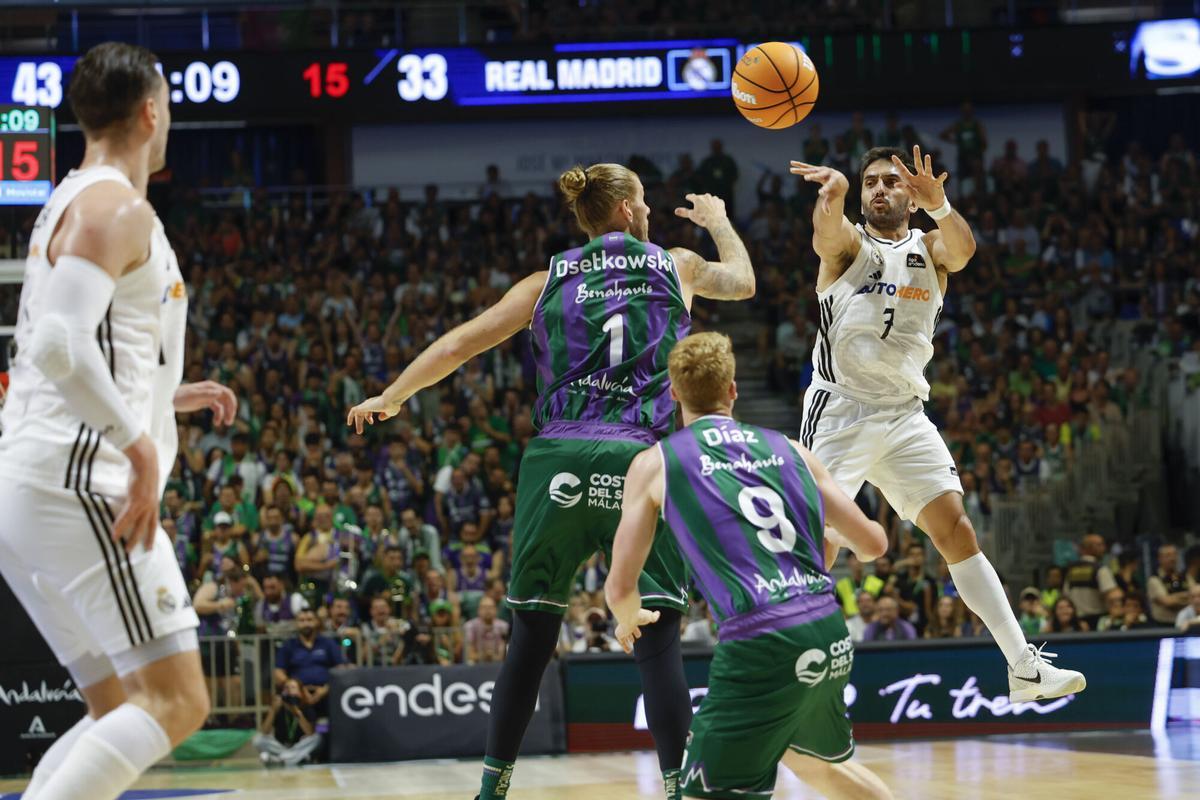 El Madrid ganó en Málaga y se clasifica para la final de la ACB