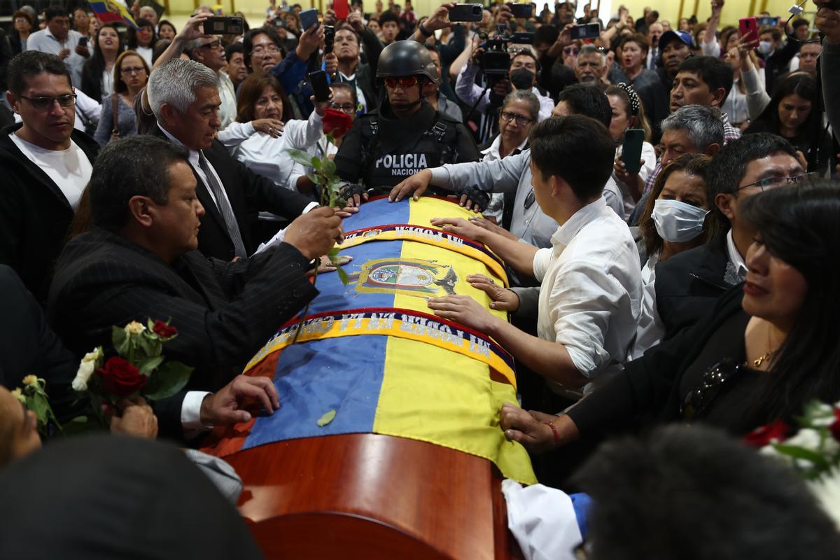 Quito despide al candidato asesinado Fernando Villavicencio