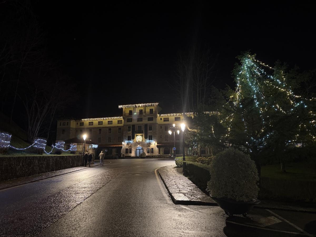 Así de espectacular luce Covadonga por Navidad