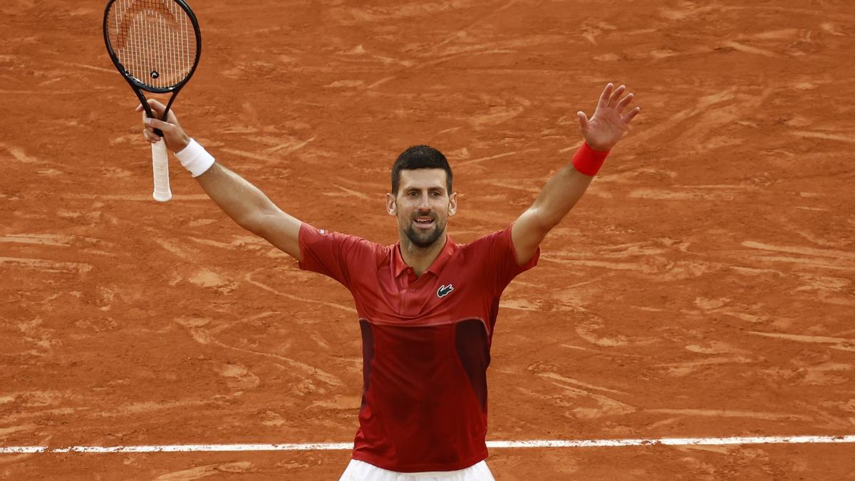 Djokovic se salva de la eliminación en otro maratoniano partido tras 4 horas y 40 minutos