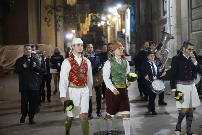 Todas las fotos de la Ofrenda del 17 de marzo por la calle San Vicente hasta las 1:30 horas