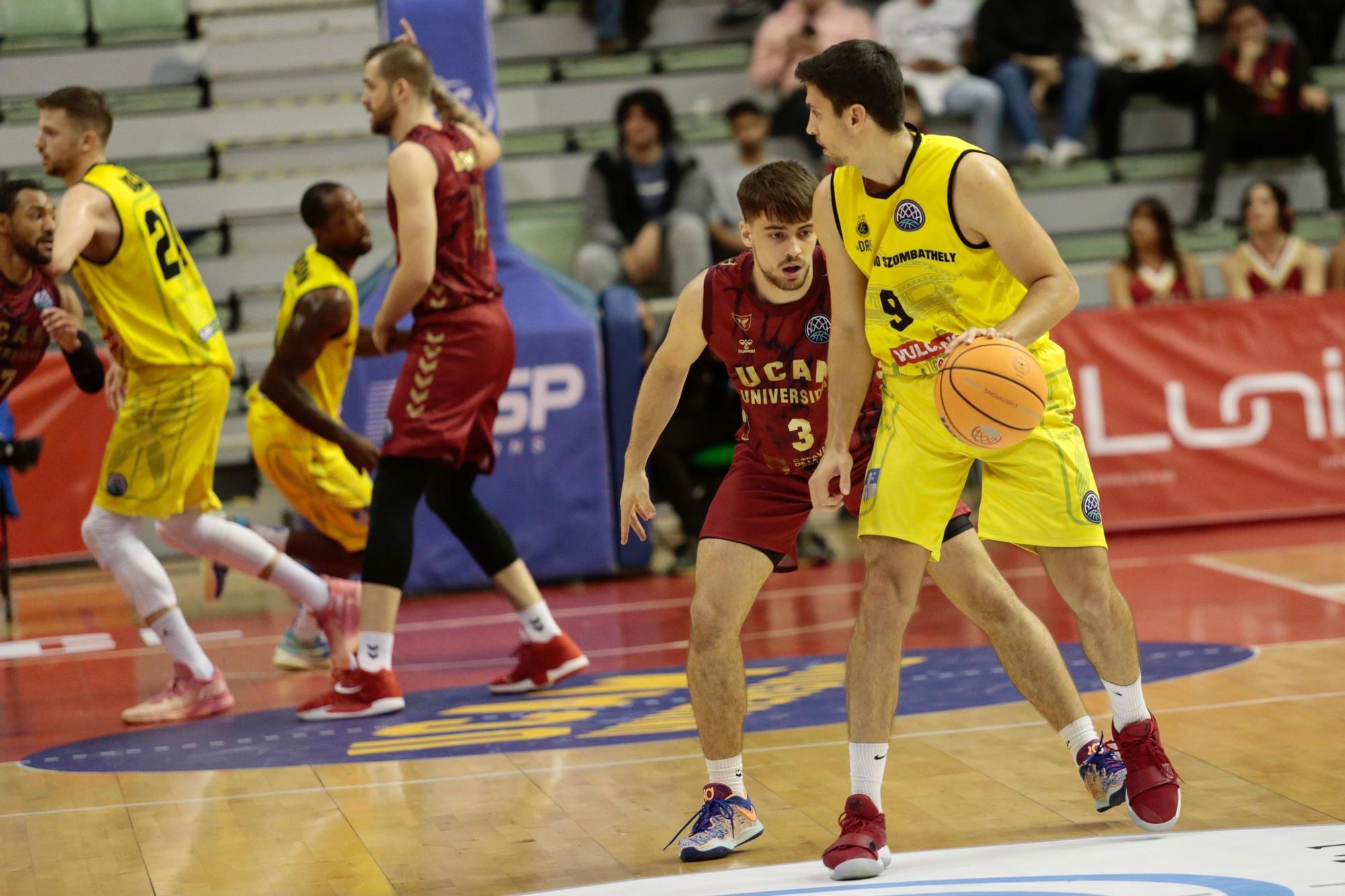 Las imágenes del partido UCAM Murcia - Falco Vulcano