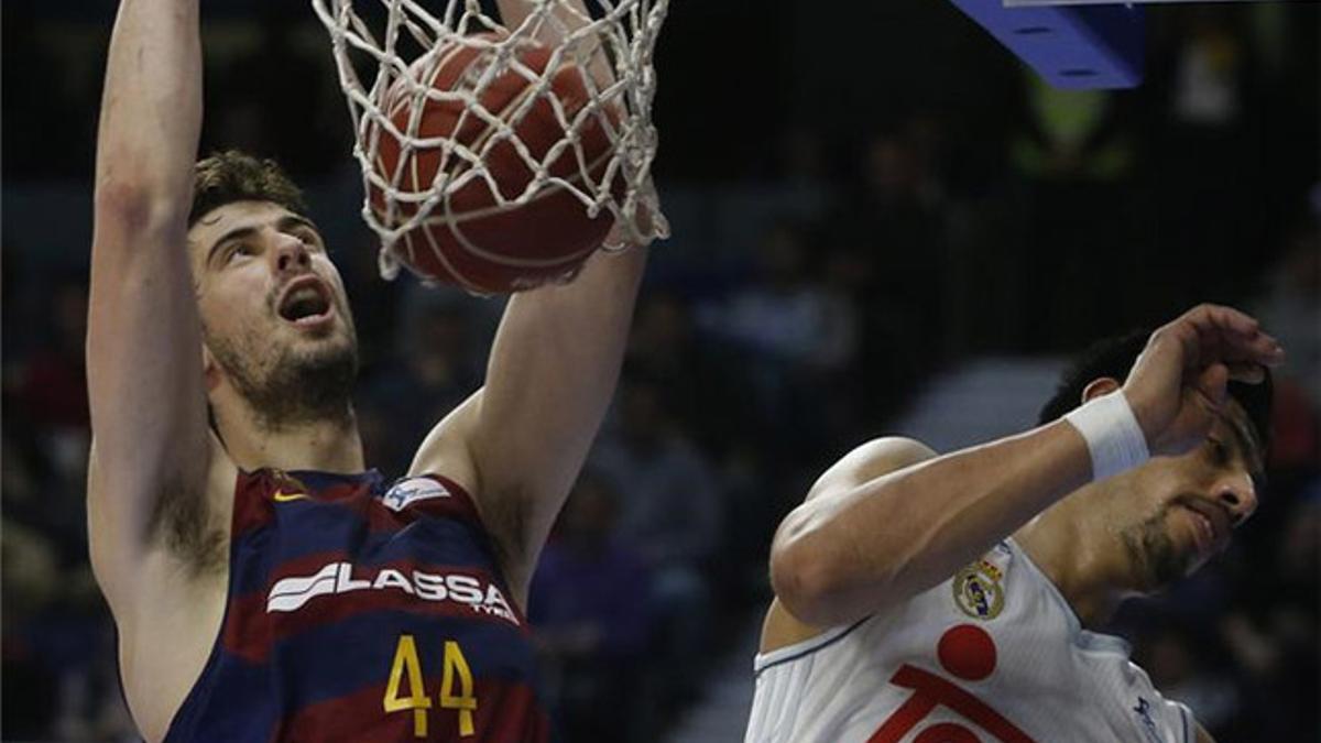 Tomic volvió a ser un punto de referencia para el ataque del Barça