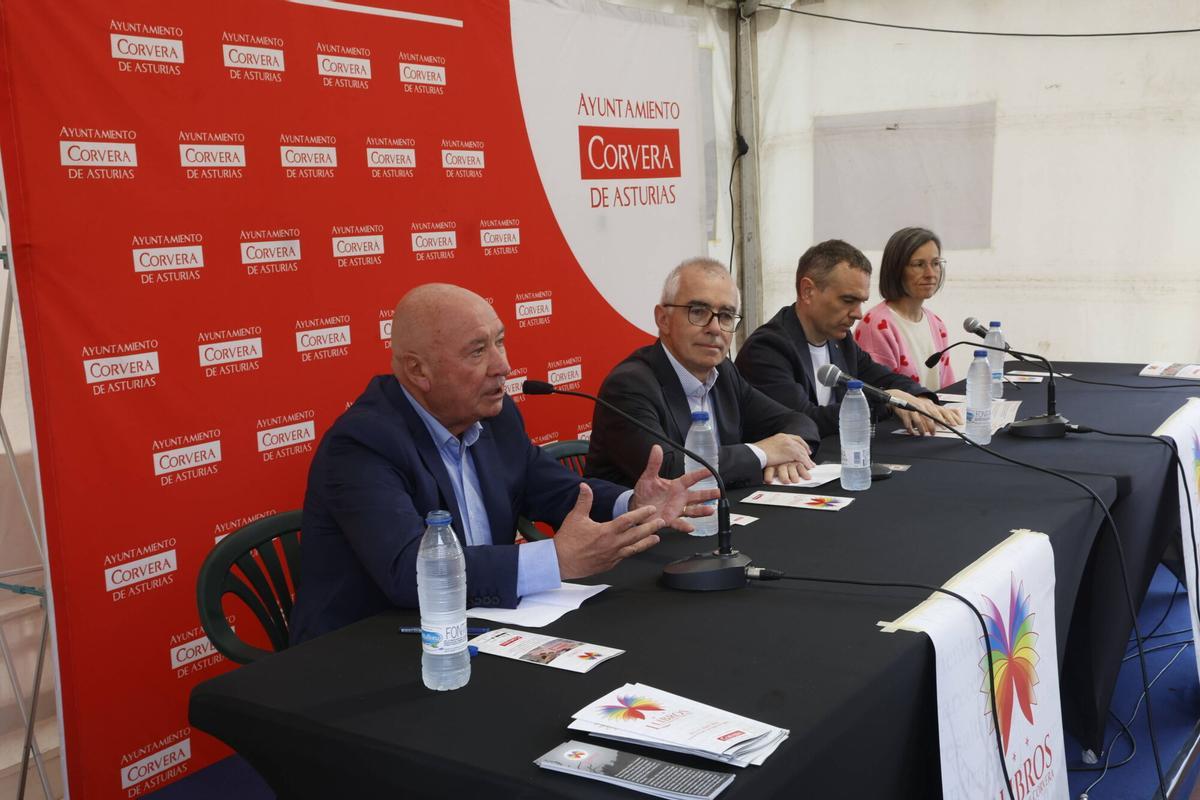 Inauguración de la Feria del libro de Corvera Inauguración de la Feria del libro de Corvera