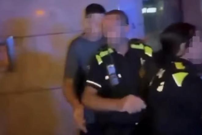 Denuncian una agresión policial a un joven durante la Fiesta Mayor de Sabadell