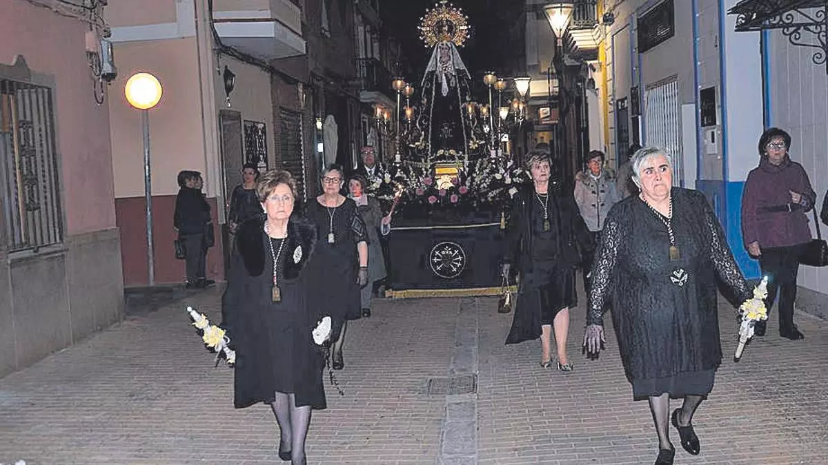 El sentimiento religioso toma las calles de Moncofa