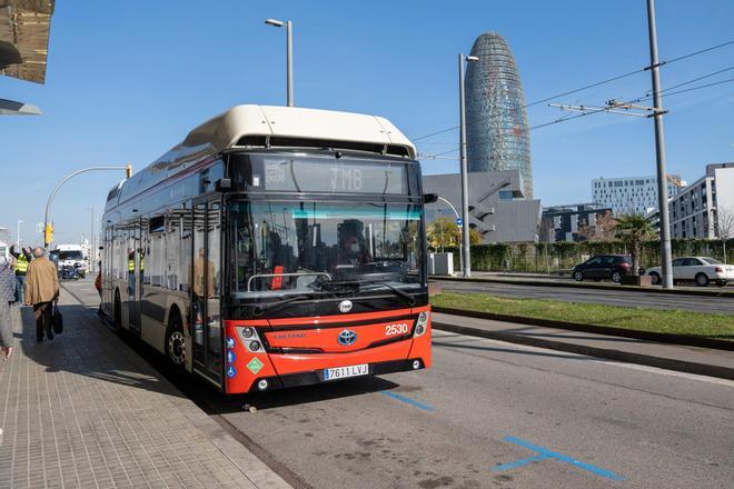 TMB prevé un ahorro de 66,5 millones de euros con la electrificación de toda su flota de autobuses