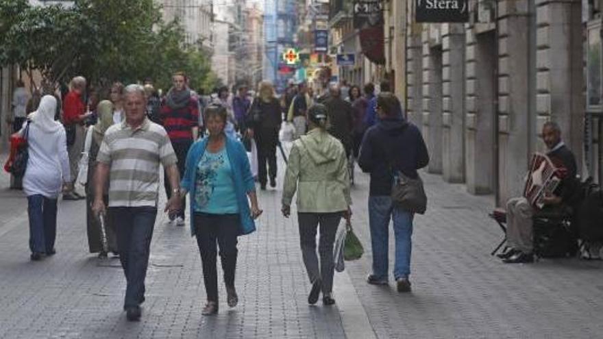 Los comercios pueden abrir los domingos y festivos.