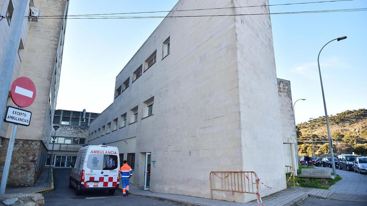 Denuncia la demora de ciclos de quimioterapia en Plasencia: "A mi padre ya le han retrasado dos sesiones".