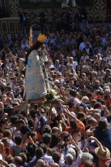 Día de la Virgen de los Desamparados: Traslado de la Mare de Déu