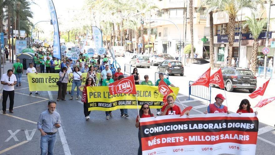 El Consell da marcha atrás y cita el domingo a los sindicatos para seguir negociando