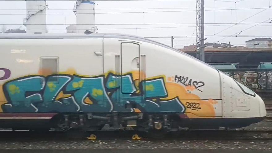 Detenidos 10 grafiteros en Galicia y uno en Ponferrada por 94 delitos, entre ellos pintadas en trenes y un robo