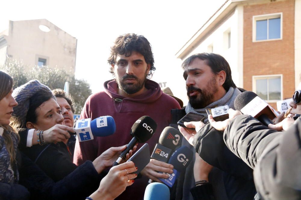 Concentració de protesta per les detencions dels alcaldes de Verges i Celrà