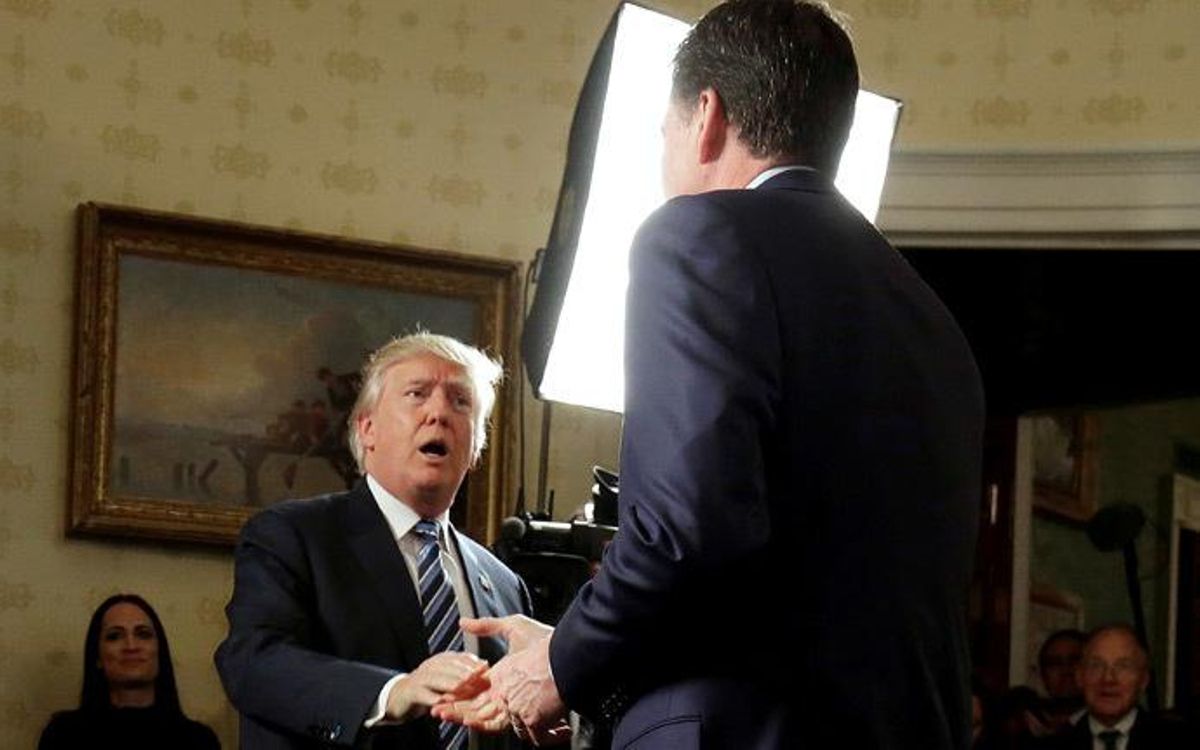 Perfil: Comey, el villano de Hillary Clinton