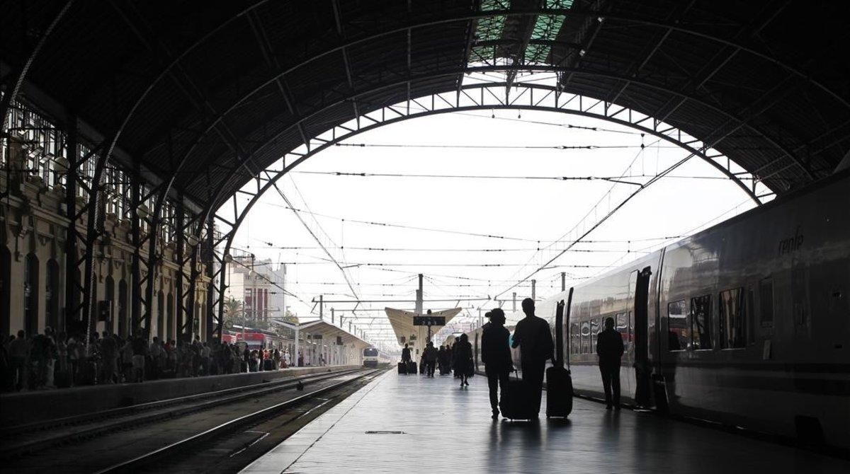 zentauroepp14225975 valencia 8 10 10 estacion del norte en valencia foto miguel181114085234 zentauroepp14225975 valencia 8 10 10 estacion del norte en valencia foto miguel181114085234