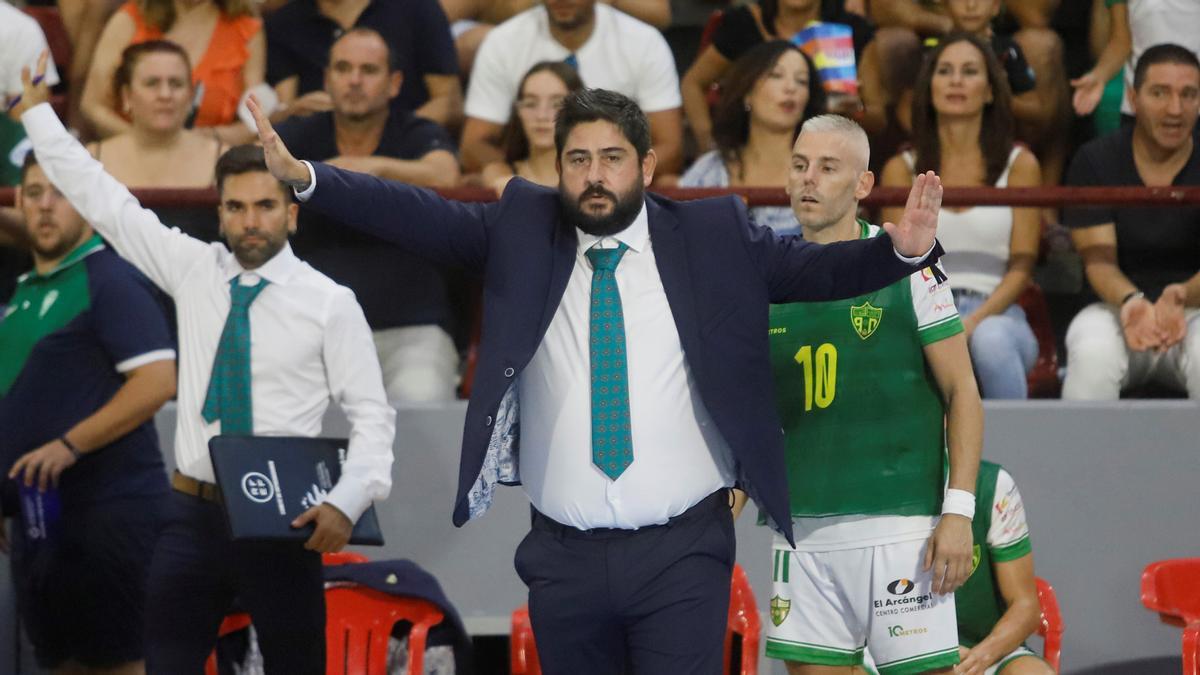 Josan González, en Vista Alegre, durante el Córdoba-Noia de la primera vuelta.