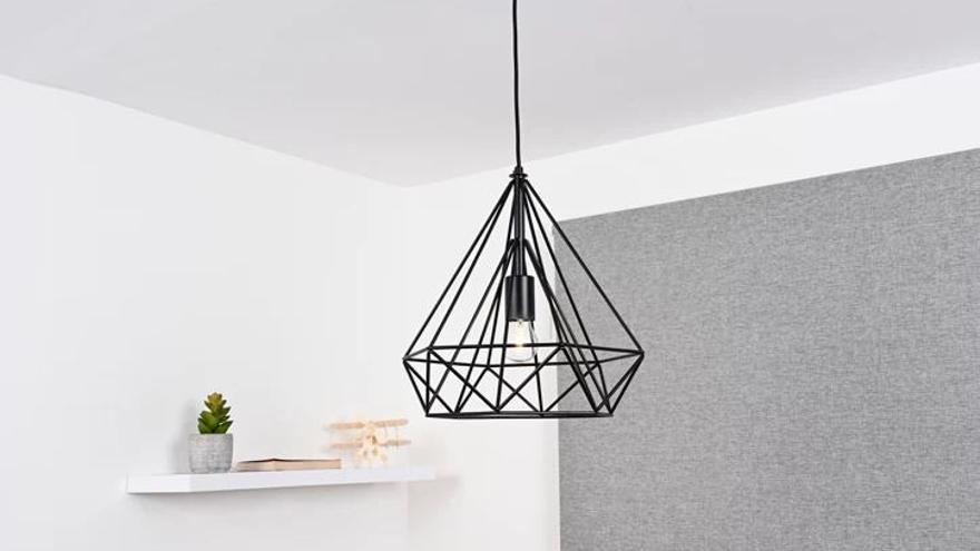 Lámparas Leroy Merlín | El acero en negro es uno de los estandartes del estilo industrial