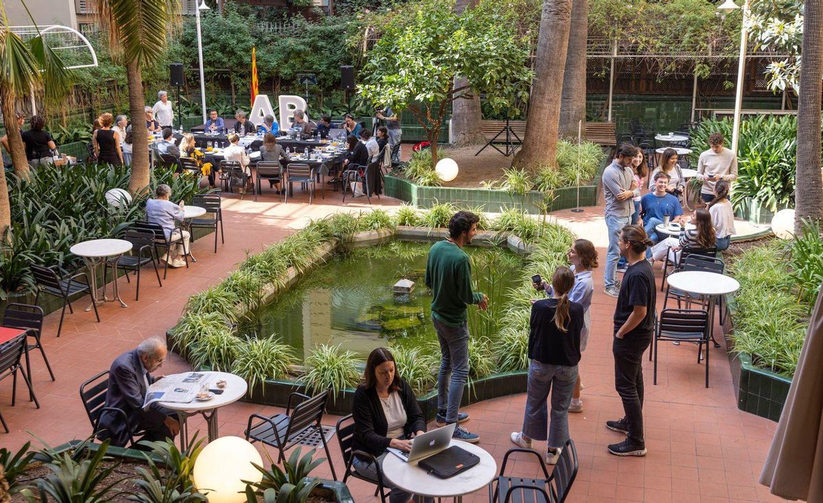 L’Ateneu Barcelonès atrau ‘expats’ àvids de llengua i cultura catalana L’Ateneu Barcelonès atrau ‘expats’ àvids de llengua i cultura catalana