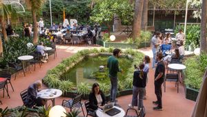 L’Ateneu Barcelonès atrau ‘expats’ àvids de llengua i cultura catalana