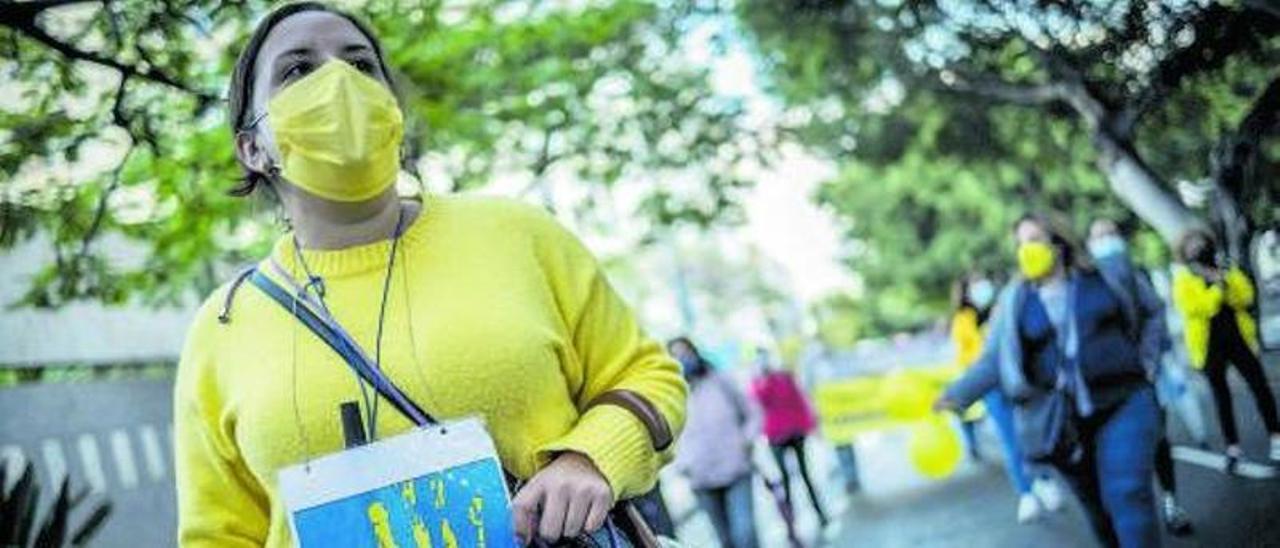 Manifestación de empleados interinos en Santa Cruz de Tenerife. | | ANDRÉS GUTIÉRREZ