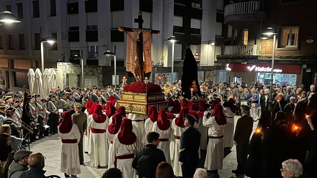 Así se cantó en la procesión de las Siete Palabras de Grado